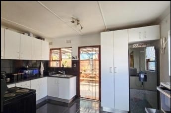 3 Bedroom Property for Sale in Nahoon Valley Park Eastern Cape